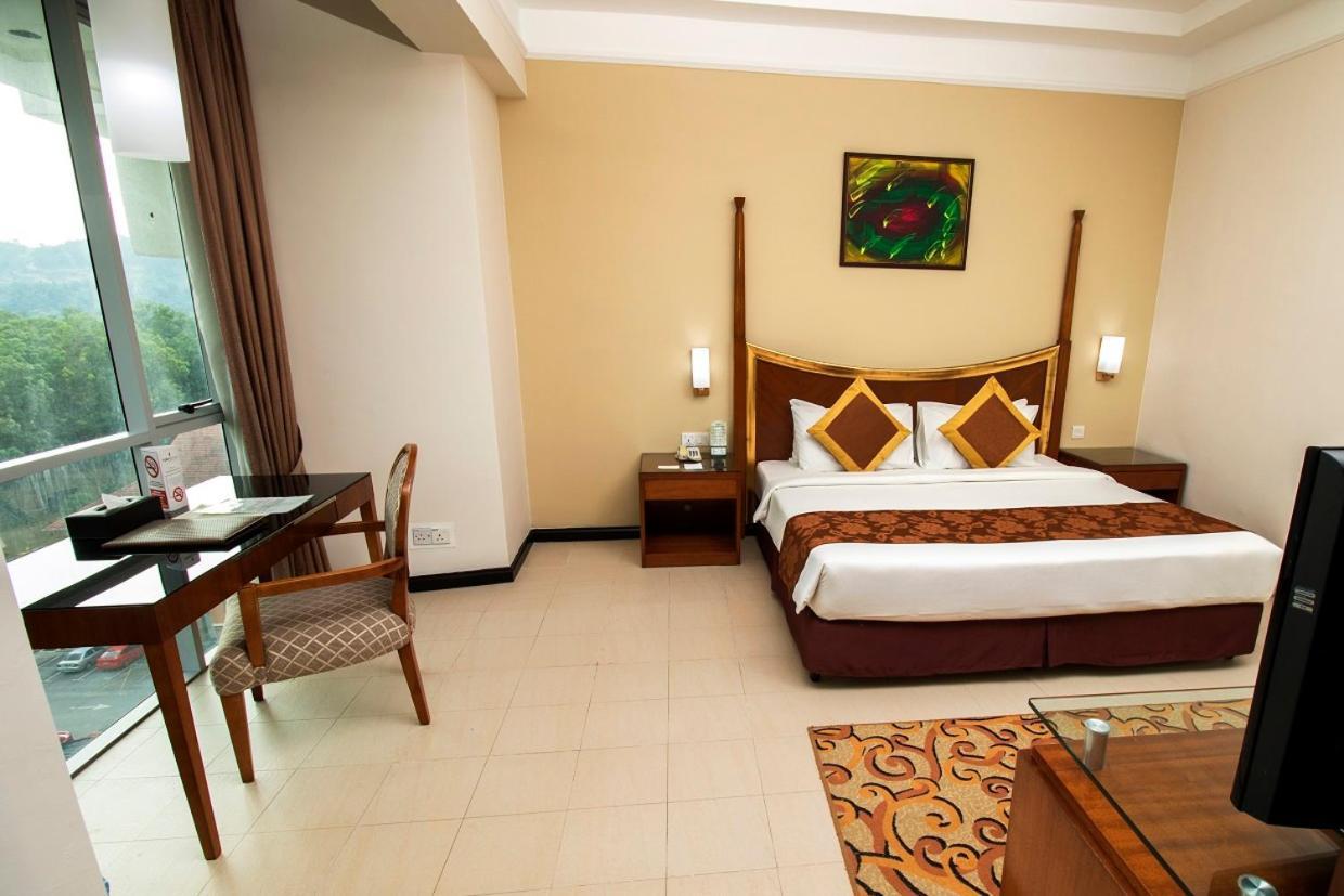 Nilai Springs Resort Hotel Zewnętrze zdjęcie